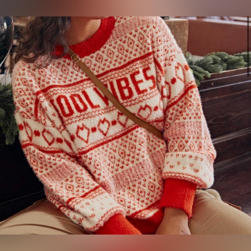 Cool Vibes Red and White Sweater Small #1026